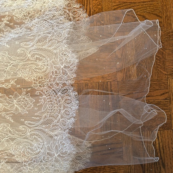 Bridal Veil Spanish lace custom made - Picture 4 of 7